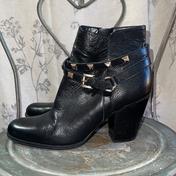 GUESS Fran Studded leather ankle boots with gold studs - Picture 3 of 7